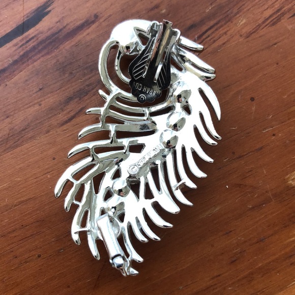 Sarah Coventry Silvertone Ear Cuff - Picture 3 of 4